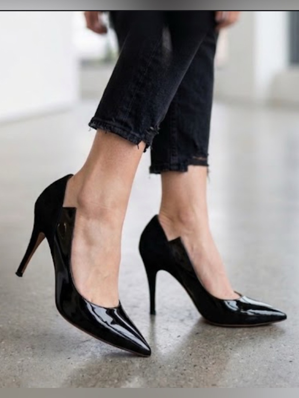 Chloé Black Patent Leather Pumps